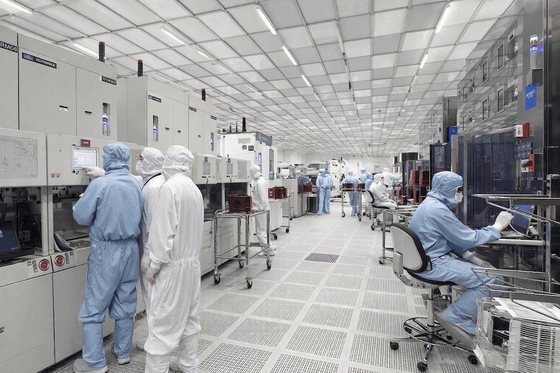 STMicroelectronics rebondit apr&egrave;s une ann&eacute;e 2025 difficile et mise sur l'innovation pour reconqu&eacute;rir le march&eacute;